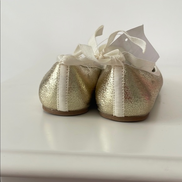 NWT: J. Crew Factory Girls Gold Ballet Flats with Bow (size 2) - Picture 3 of 5